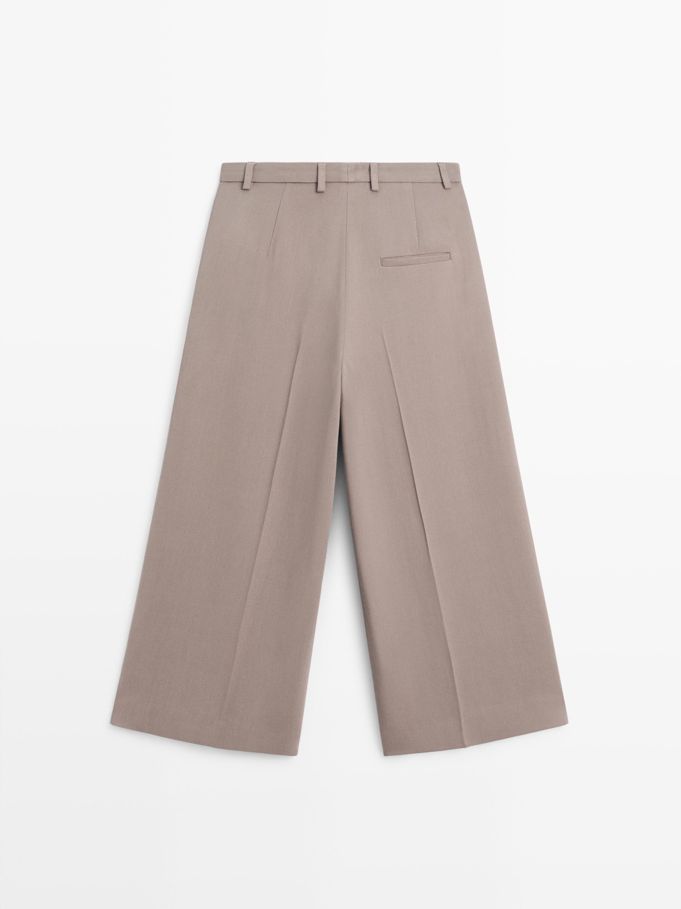 Flowing long wide-leg Bermuda shorts